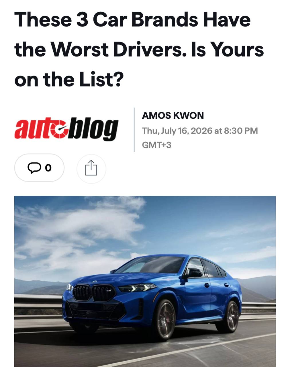 Водитель BMW за рулем на трассе