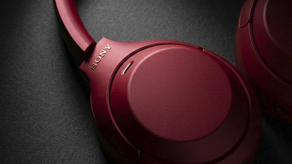 Бюджетные наушники Sony WH-1000XM4C в чёрном цвете