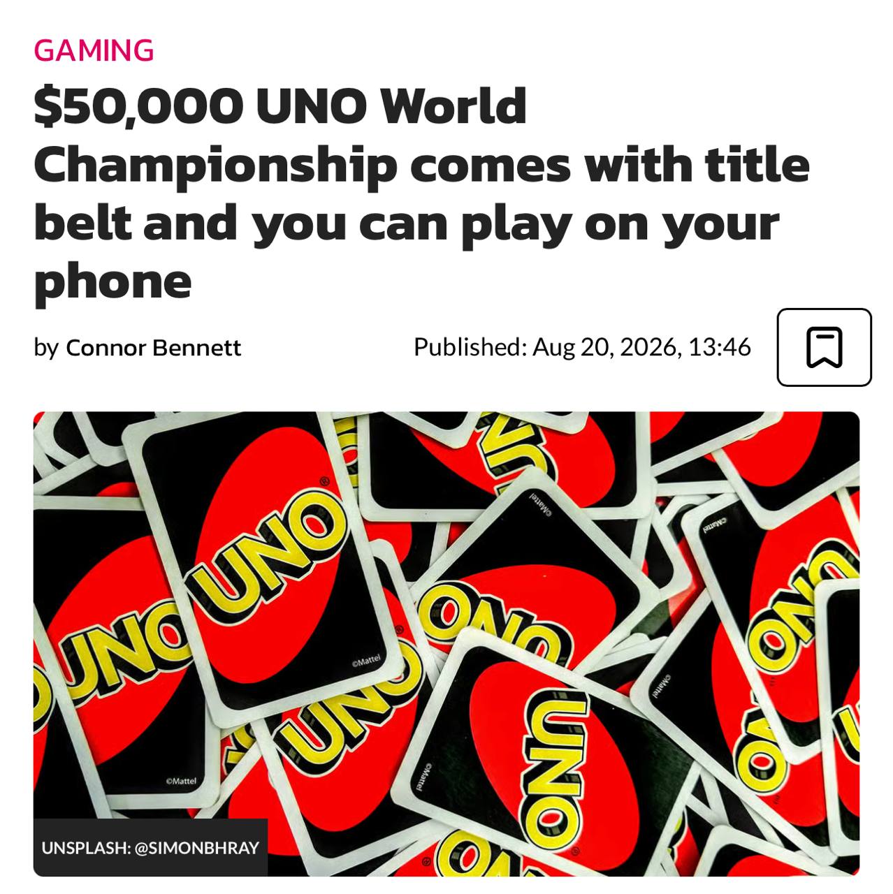 Карточная игра UNO на столе с призовым поясом