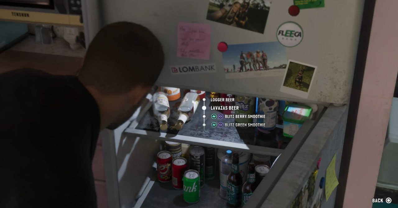 Персонаж GTA VI берёт пиво из холодильника