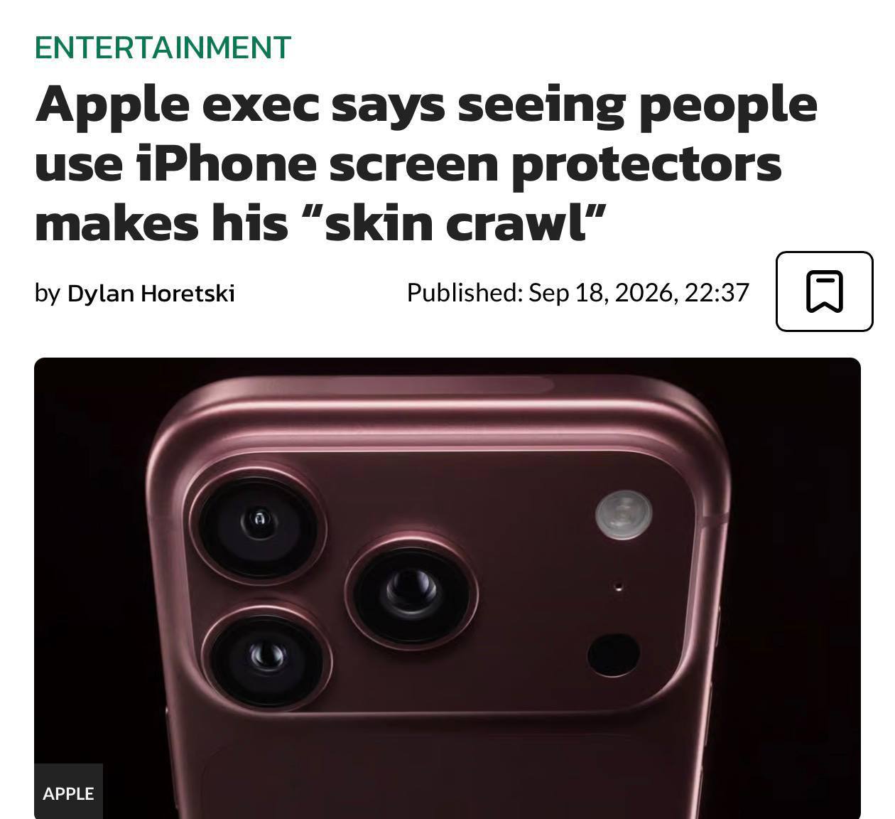Защитное стекло на экране смартфона iPhone